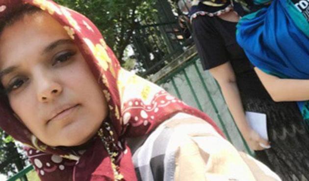 Demet Akalın, memleketinde türbe ziyaretine gitti!