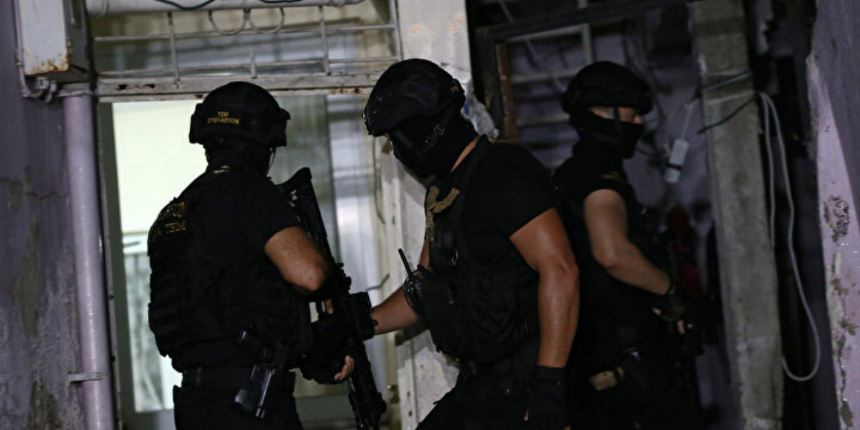 Adana'da DEAŞ'a şafak operasyonu: Kaçak yollarda yurda giren 10 şüpheli yakalandı!