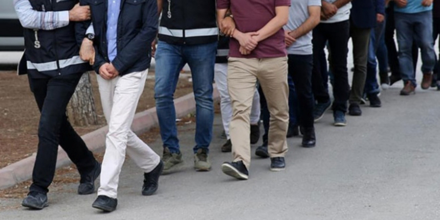 İstanbul merkezli 3 ilde FETÖ'nün TSK yapılanmasına operasyon!