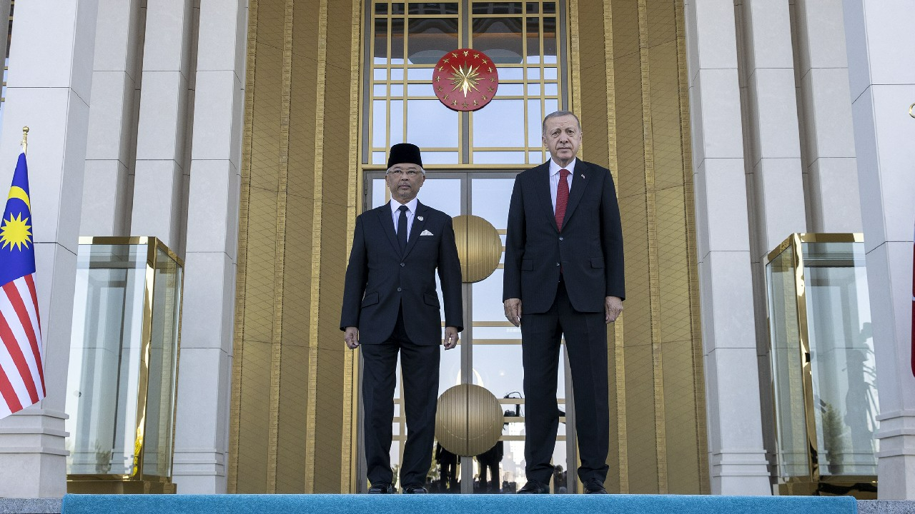 Cumhurbaşkanı Erdoğan, Malezya Kralı Sultan Abdullah Şah'ı resmi törenle karşıladı