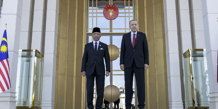 Cumhurbaşkanı Erdoğan, Malezya Kralı Sultan Abdullah Şah'ı resmi törenle karşıladı