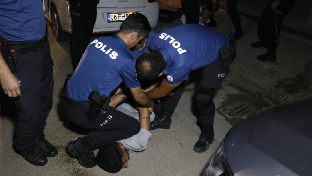 Otomobiliyle ölümüne kaçtı ama 30 kilometre sonunda yakalandı