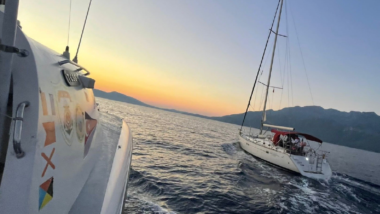 Datça'da 78 düzensiz göçmen yakalandı! İnsan kaçakçılığı yapan 2 Rus tutuklandı