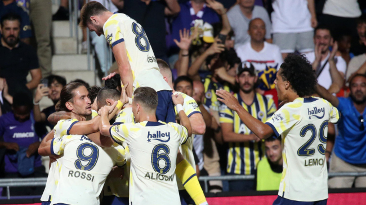 Fenerbahçe turun kapısını aralıyor! Austria Wien'i deplasmanda 2-0 mağlup ediyor