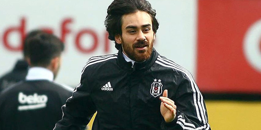 Beşiktaşlı eski futbolcu Veli Kavlak futbol kariyerini bitirdiğini açıkladı