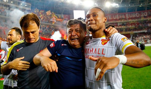 Göztepe'den ayrılan Yılmaz Vural’a sürpriz teklif