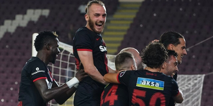 Gaziantep FK, kayıpsız devam ediyor! Hatayspor'u da deplasmanda 2-1'le geçti