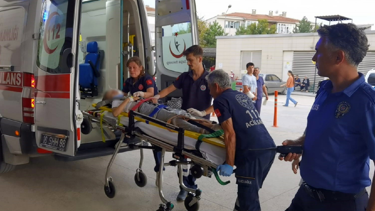 Otomobil, bisikletli çocuğa çarptı! Tüyler ürperten kaza kamerada