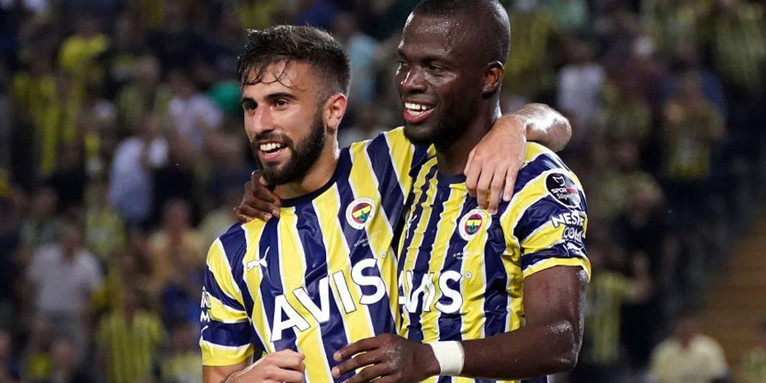 Fenerbahçe'nin yıldız futbolcusu için ayrılık sesleri yükselmeye başladı