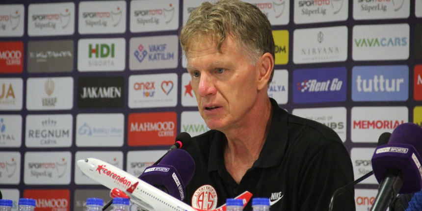 Antalyaspor Teknik Sorumlusu Alfons Groenendijk maç sonu konuştu: Biraz ağır bir skor oldu