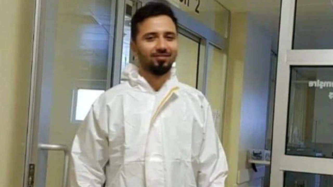 Hastanede baygın halde bulunan erkek hemşire kurtarılamadı