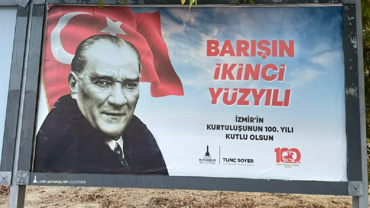 İYİ Partili Dervişoğlu'ndan Tunç Soyer'e afiş tepkisi!