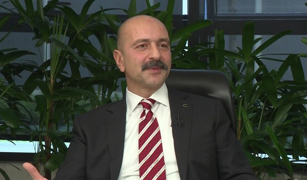 Akın İpek ve ailesi kedi mamasını bile vatandaşa ödetmiş...