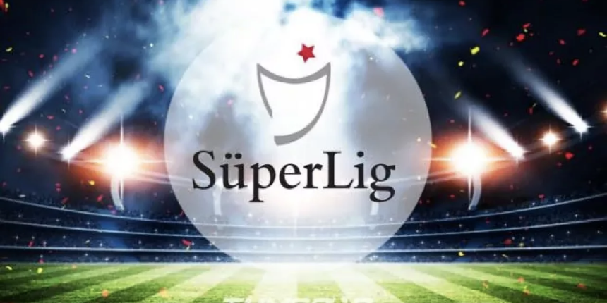 Süper Lig'de iki maç birden! 11'ler belli oldu