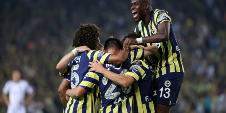 Gol düellosunda kazanan sarı-lacivertliler! Fenerbahçe, Adana Demirspor'u 4-2 mağlup etti