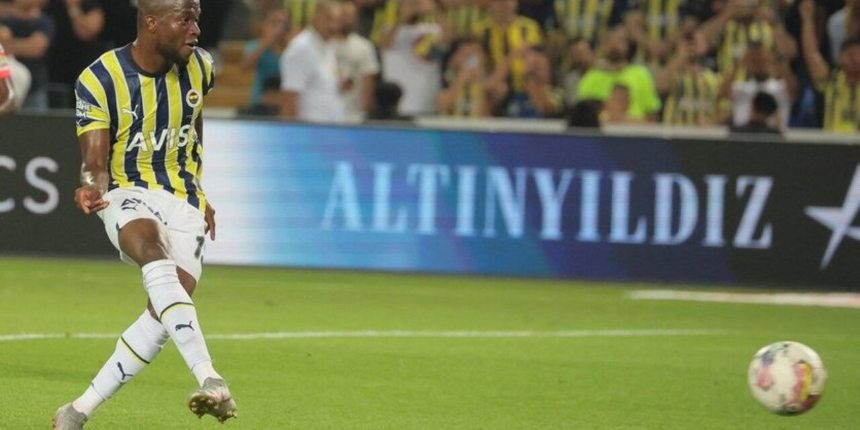 Fenerbahçe - Adana Demirspor maçında penaltı var, gol var! İşte o pozisyon...