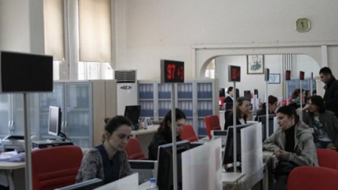 Cumhuriyet'in 'Pasaport kuyruğu' yalanı böyle çürüdü: "Ciddiyetten uzak haberlere itibar etmeyin"