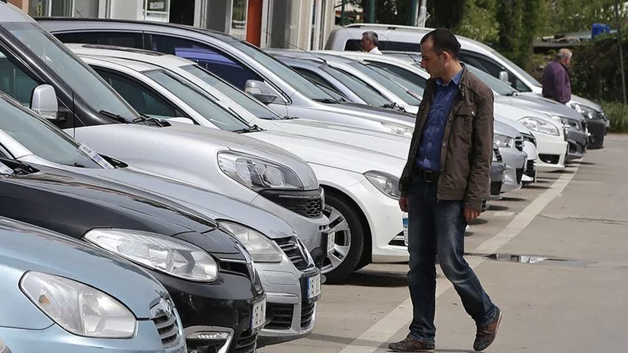 Araç satışına yeni düzenleme öncesi galerilerde panik satışları var: İndirim ve kampanyayla satıyorlar