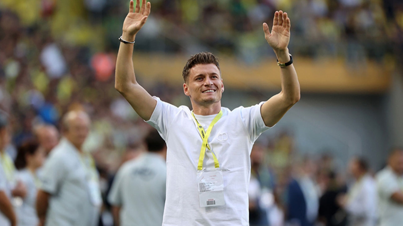 Ezgjan Alioski'den Adana Demirspor maçı sonrası itiraf: Taraftarın atmosferinden etkilendim