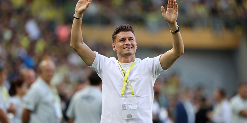 Ezgjan Alioski'den Adana Demirspor maçı sonrası itiraf: Taraftarın atmosferinden etkilendim