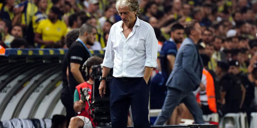 Teknik Direktör Jorge Jesus'tan Austria Wien maçı öncesi futbolculara uyarı