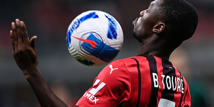 Galatasaray, sol bek bölgesine Ballo-Toure'yi transfer etmeyi düşünüyor