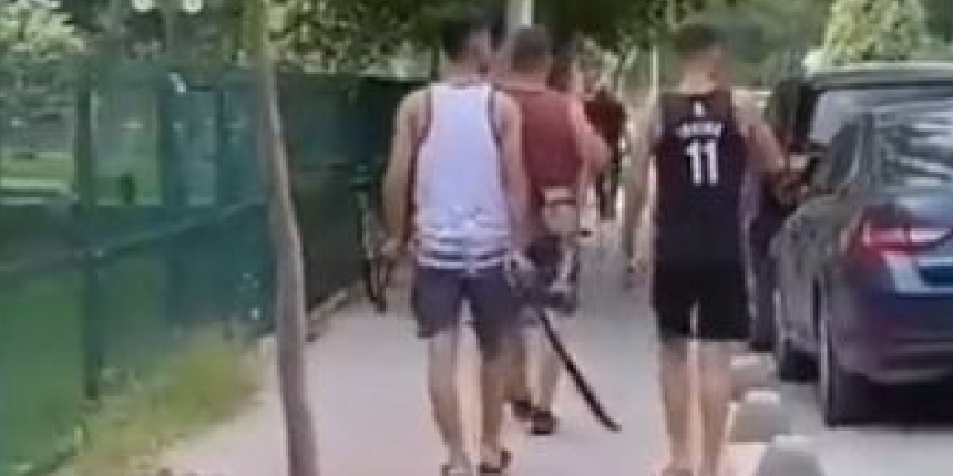Kılıçlı gençler üzerinden provokasyon yapmışlardı! O hesaplar hakkında soruşturma açıldı