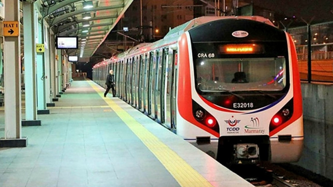 Bakanlık duyurdu: Marmaray'da hafta sonu seferleri uzatıldı! İşte yeni sefer saatleri...