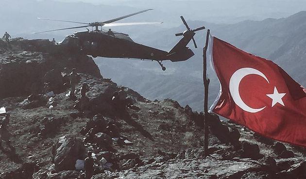 Operasyon tamamlandı! PKK'nın 17 ton esrarı yok edildi...