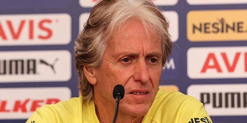 Gruplara kalmak istediklerini söyleyen Jorge Jesus, Joao Pedro'nun son durumunu açıkladı