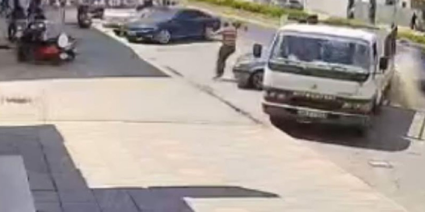 Ölümden saniyelerle kurtuldu! O anlar kamerada...