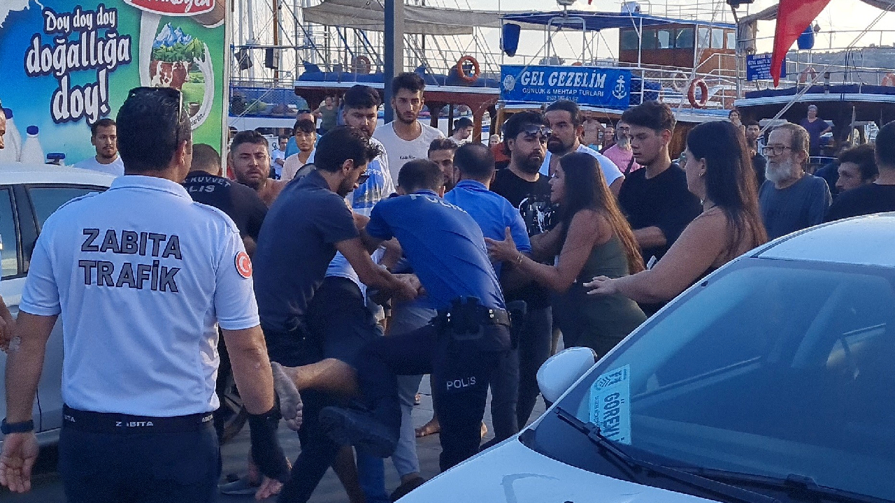 Bodrum’da tekne çalışanları ile müşterileri birbirine girdi: 1 polis yaralandı
