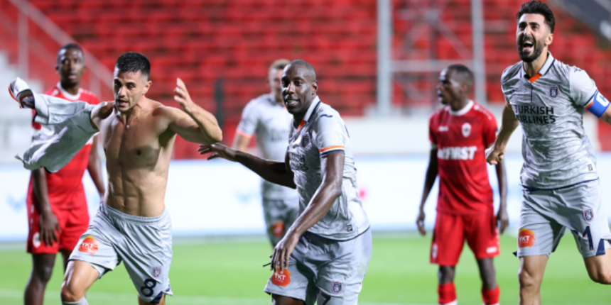 Başakşehir Royal Antwerp karşısında 3-1 kazanarak adını Konferans Ligi'ne yazdırdı
