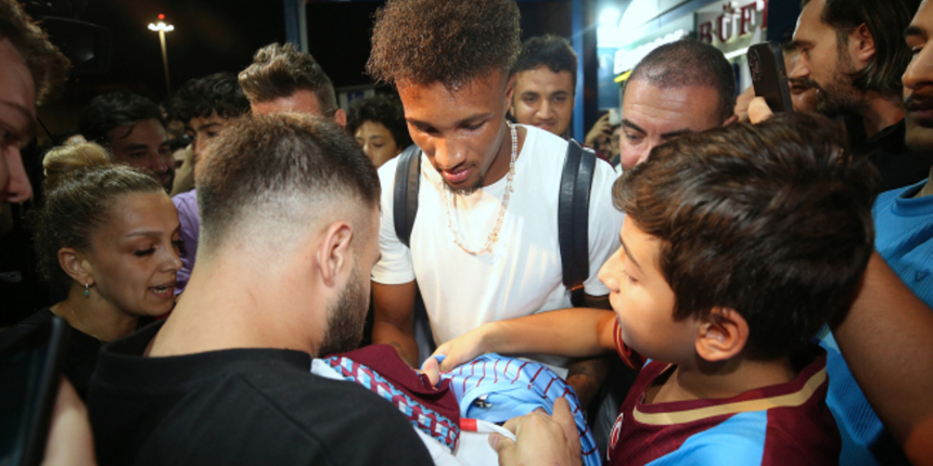 Trabzonspor Jean-Philippe Gbamin transferini KAP'a bildirdi! Oyuncu resmen Fırtına oldu