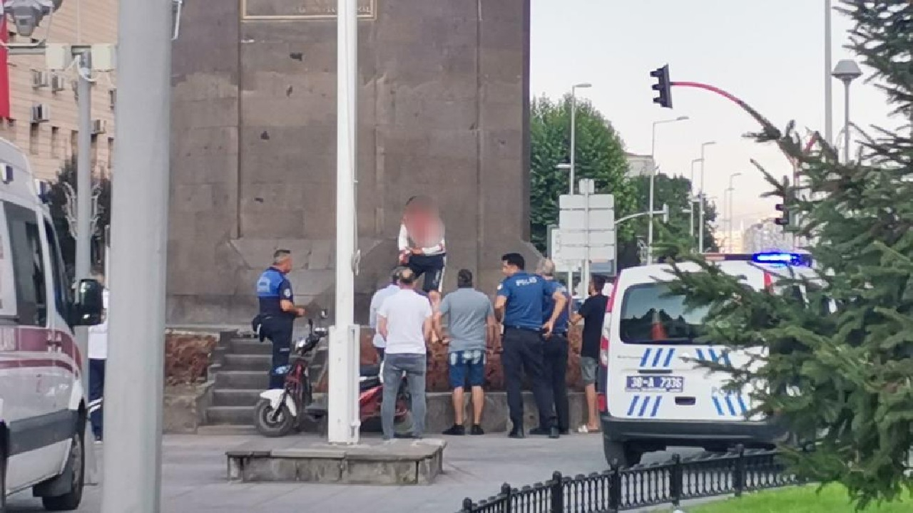 "Kayseri Cumhuriyet Meydanı'nda 'Açım' diyerek kendini kesti" haberine ilişkin açıklama!