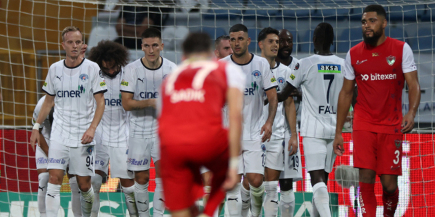 Kasımpaşa ilk 3 puanı aldı! Evinde Hatayspor'u tek golle geçti