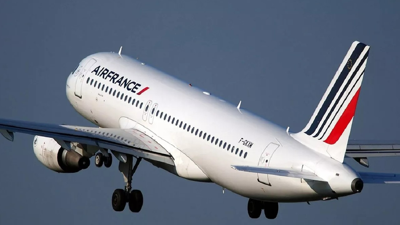 Kokpitte kavga eden Air France pilotları açığa alındı!