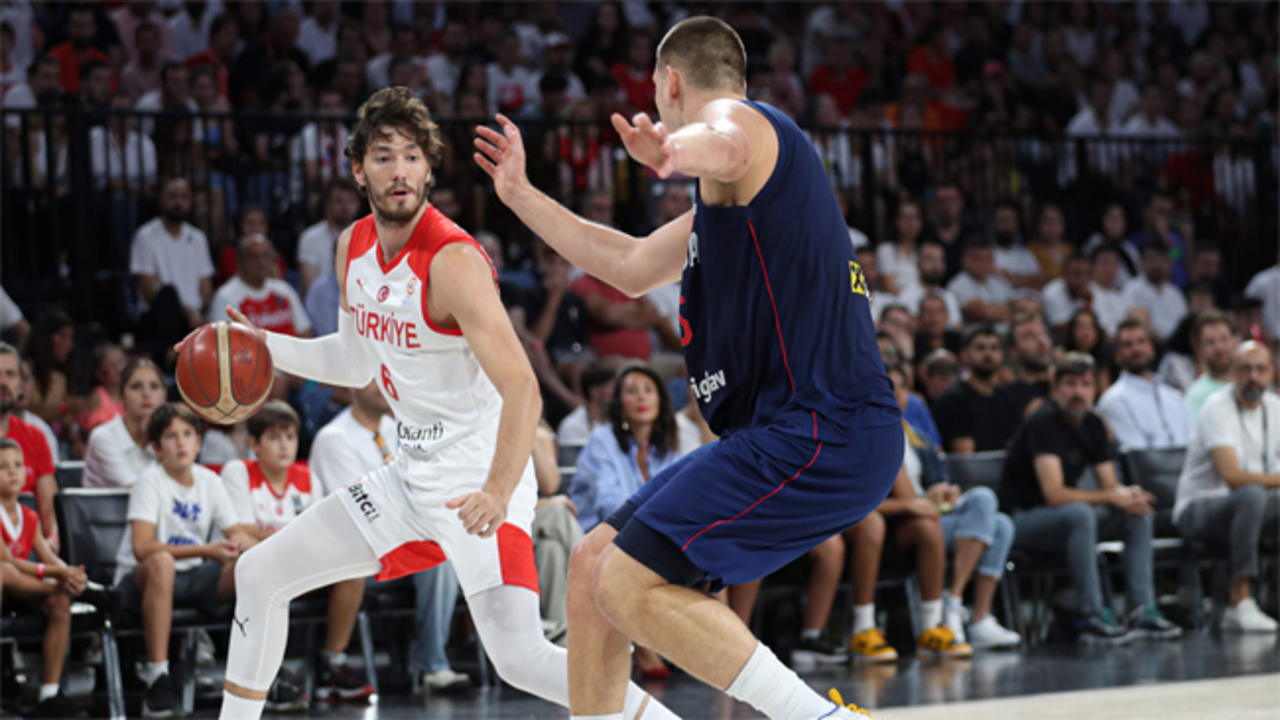 12 Dev Adam kayıp! Sinan Erdem'de Sırbistan'a 79-72 mağlup olduk