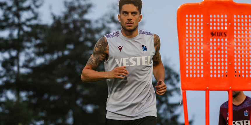 Trabzonsporlu futbolcu Bartra: Savunma oyuncularının önceliği gol yememektir