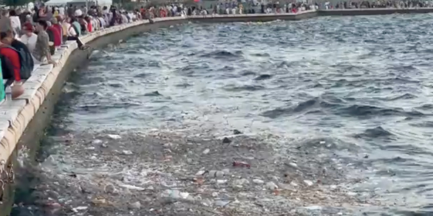 İzmir Kordon'un içler acısı hâli böyle görüntülendi