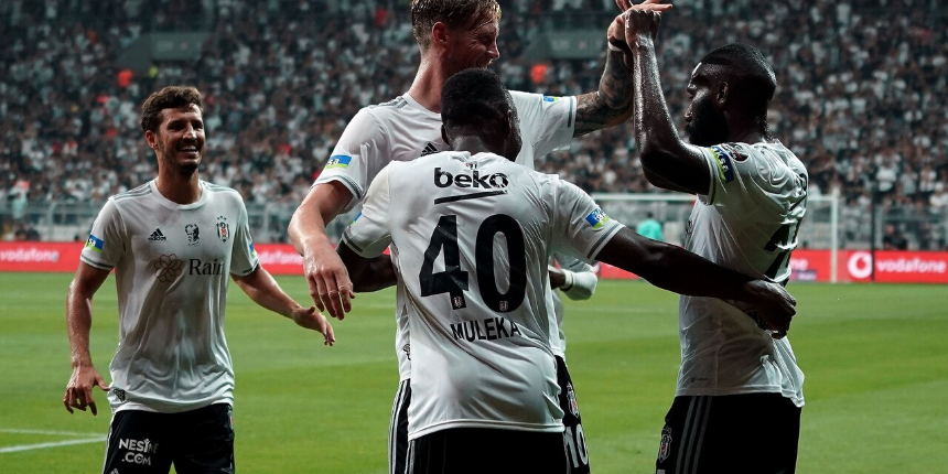 Kartal zirveye uçtu! Beşiktaş, averajla liderlik koltuğunun yeni sahibi