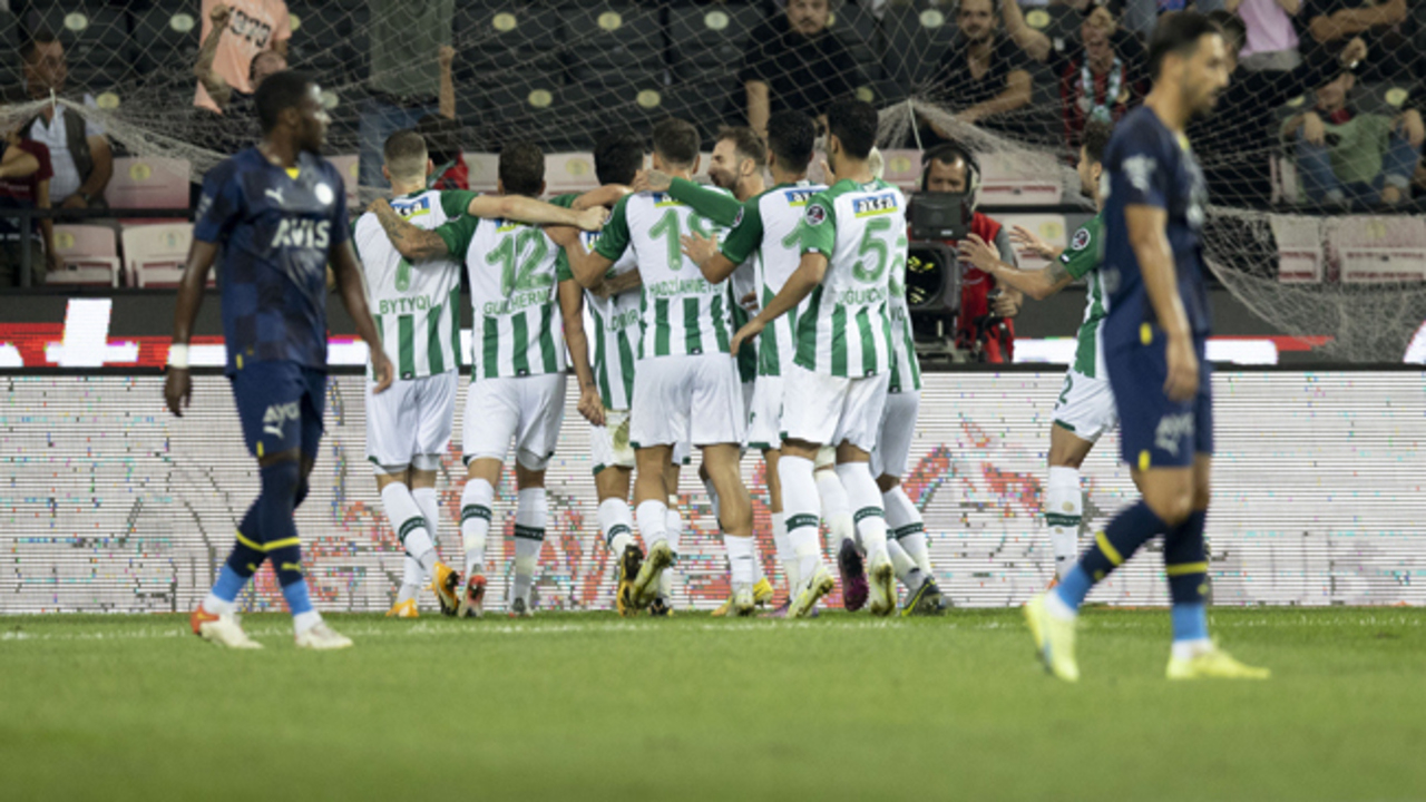 Fenerbahçe'den ilk kayıp! Konyaspor'a deplasmanda 1-0 mağlup oldu