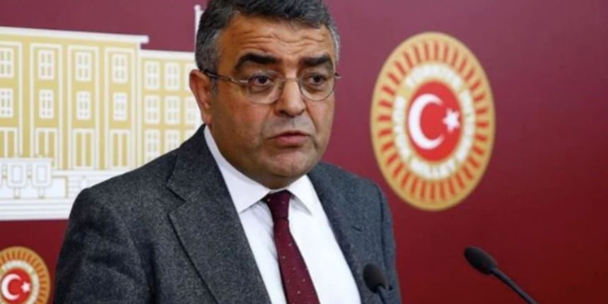 Teröristlerin şehit ettiği askerlerimize üzülmeyen Sezgin Tanrıkulu PKK'lının cenazesine üzüldü!