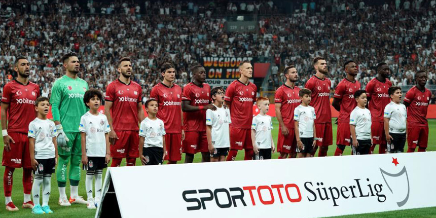 Beşiktaş'a 3-1 mağlup olan Sivasspor’un Süper Lig'deki galibiyet hasreti 4 maça çıktı
