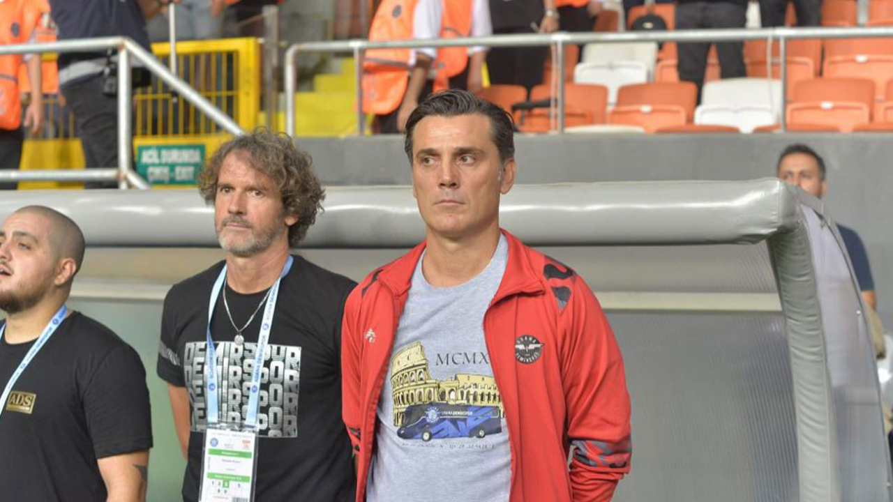 Vincenzo Montella, Süper Lig ekibi Adana Demirspor'da yılını tamamladı