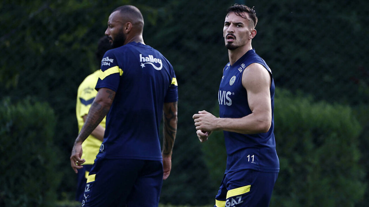 Fenerbahçe Mergim Berisha'nın ayrılığını duyurdu