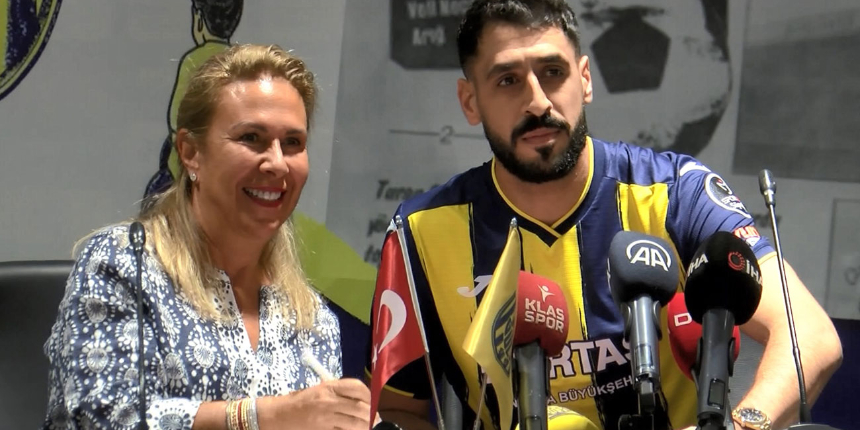 Tolga Ciğerci, Eryaman Stadyumu'nda MKE Ankaragücü ile sözleşme imzaladı