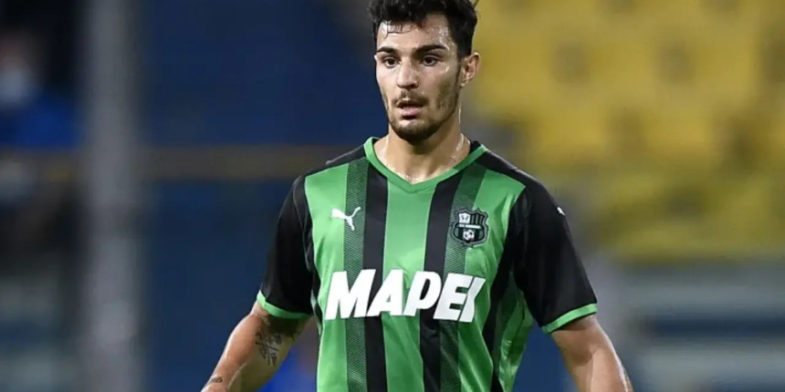 Beşiktaş'ın transfer listesindeki Kaan Ayhan için Sassuolo'nun bonservis talebi belli oldu