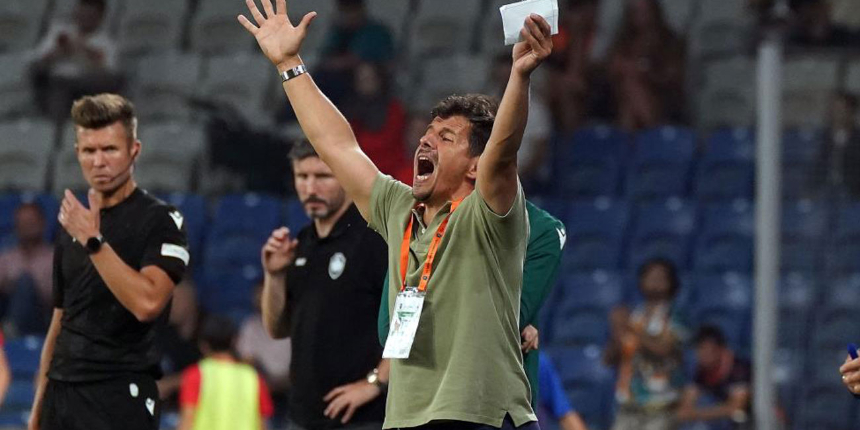 Medipol Başakşehir Teknik Direktörü Emre Belözoğlu'na UEFA'dan şok ceza