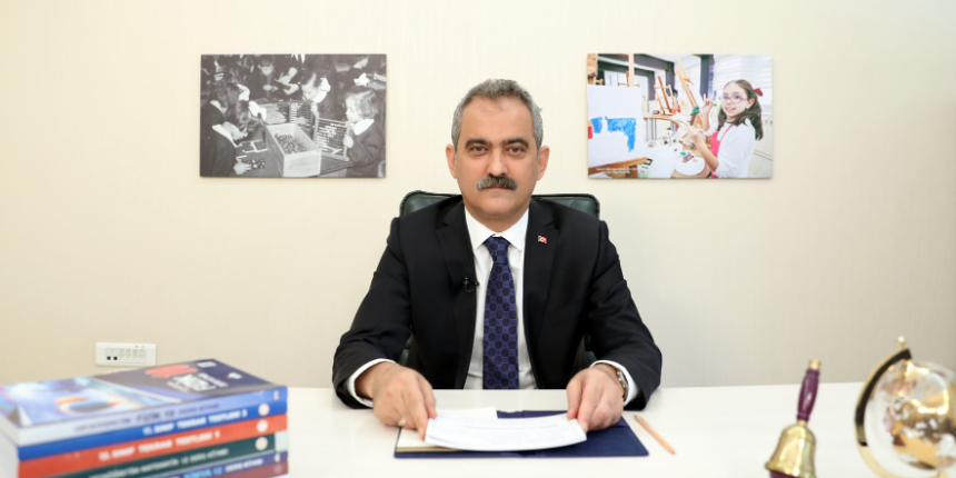 Bakan Özer'den öğretmenlere mesleki çalışma programı mesajı! "Gerekli düzenlemeleri tamamladık!"
